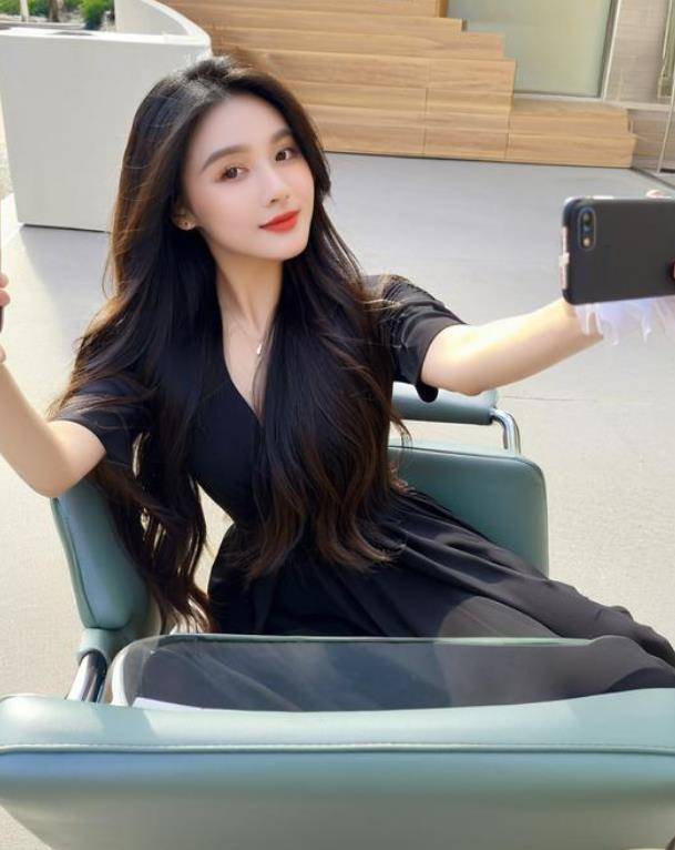小腿比较粗的女人最合适穿这3款裤子尤其是